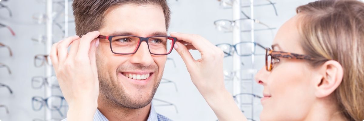 Atendimento de óculos